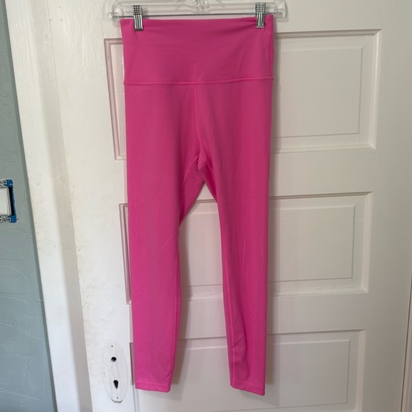 Victoria's Secret Pants - Victoria Secret Hot Pink Size 6 Workout Leggings